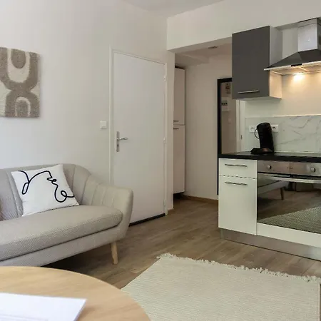 Apartmán T2 Elegant De La Mairie - Calme - Centre *